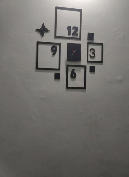 4 frames wall clock